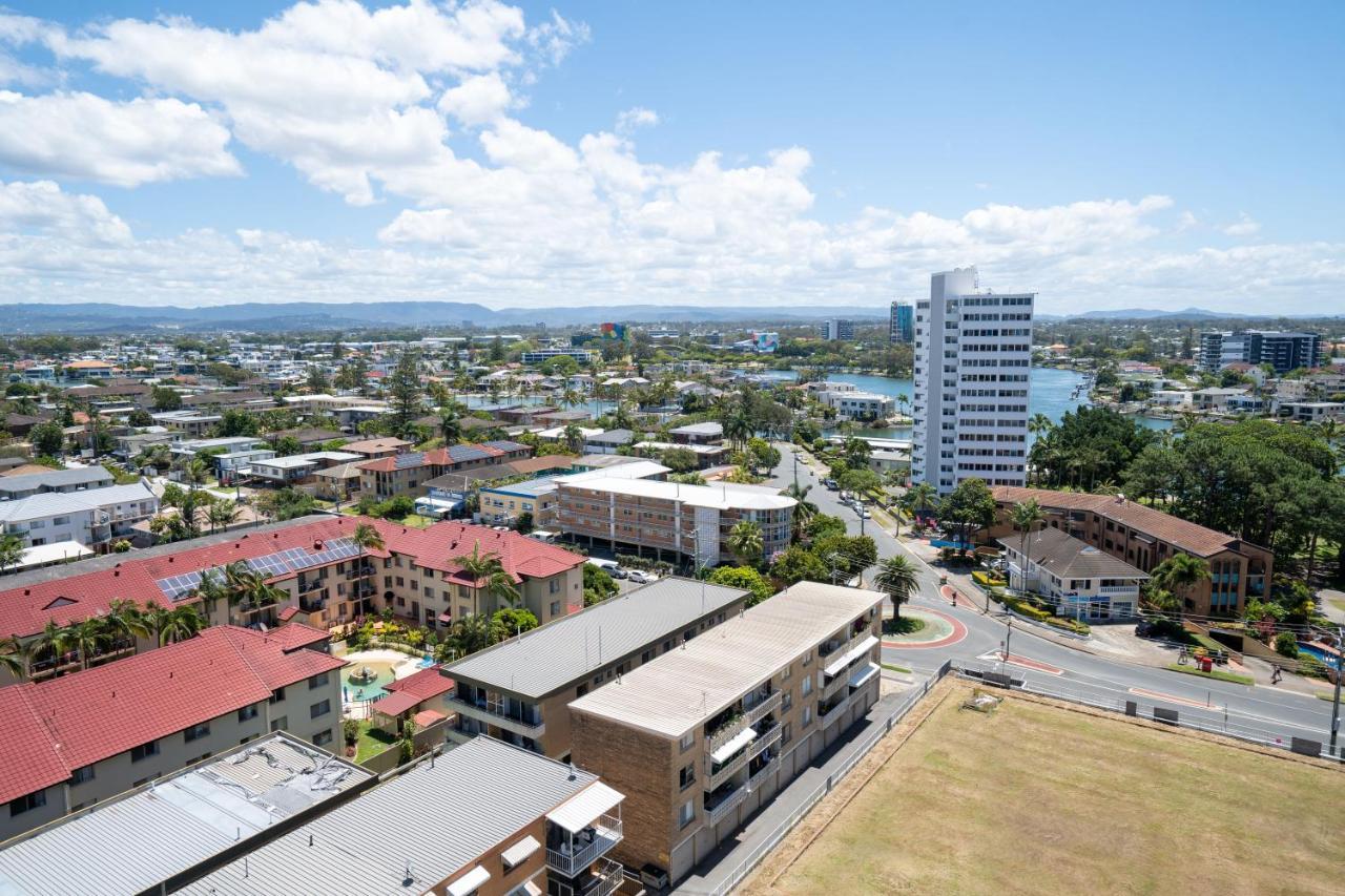 Large Surfers Paradise Apartment With Fantastic Views โกลด์โคสต์ ภายนอก รูปภาพ